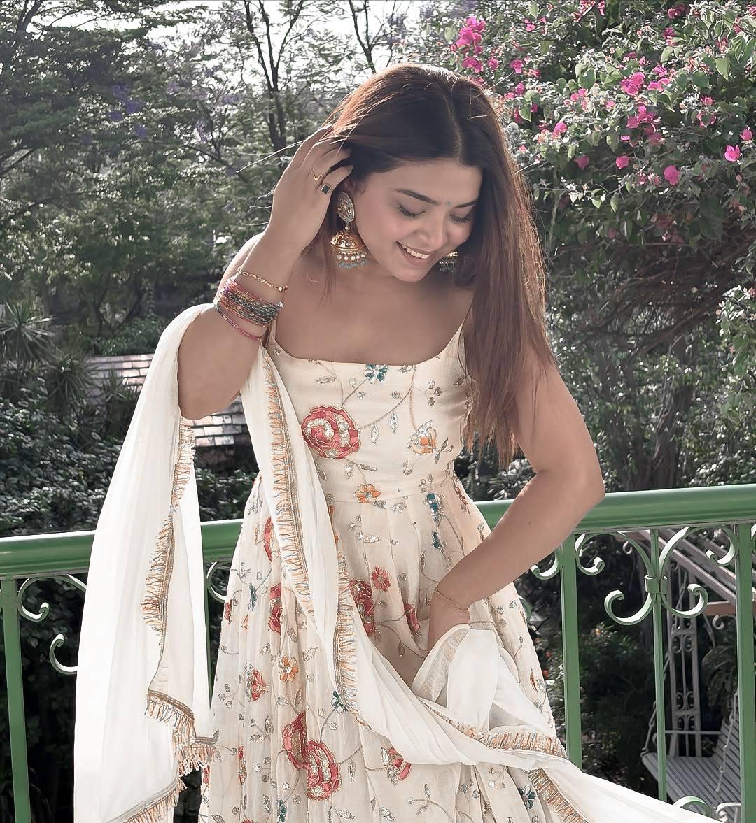 pehraavi Step into effortless charm with our exclusive 3-piece set – crafted for comfort, stitched with grace.