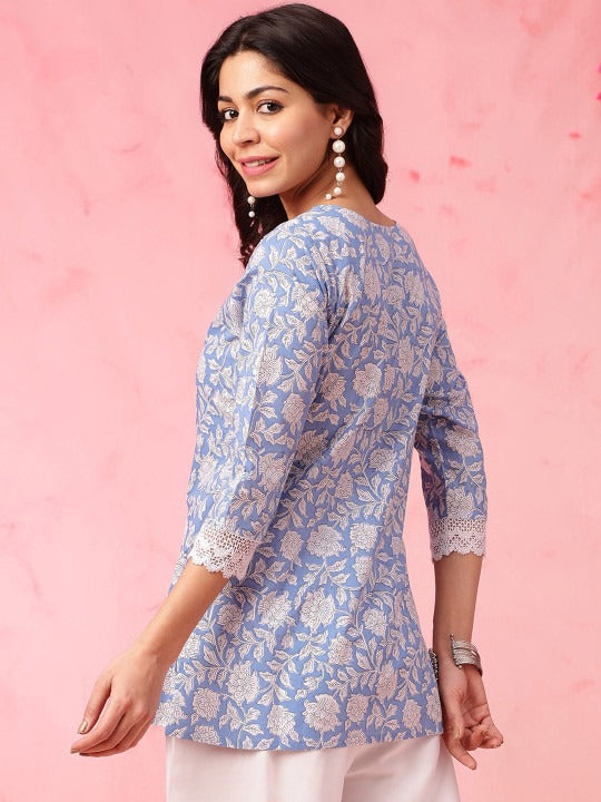 Pehraavii Women Blue Floral Printed Kurta Top