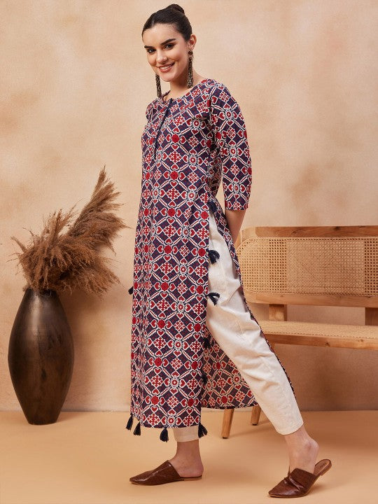 Pehraavii Women Blue Printed Straight Kurta