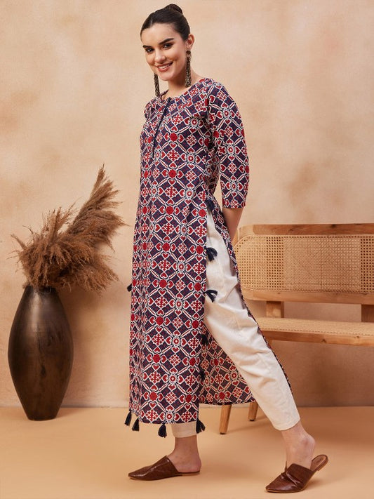 Pehraavii Women Blue Printed Straight Kurta