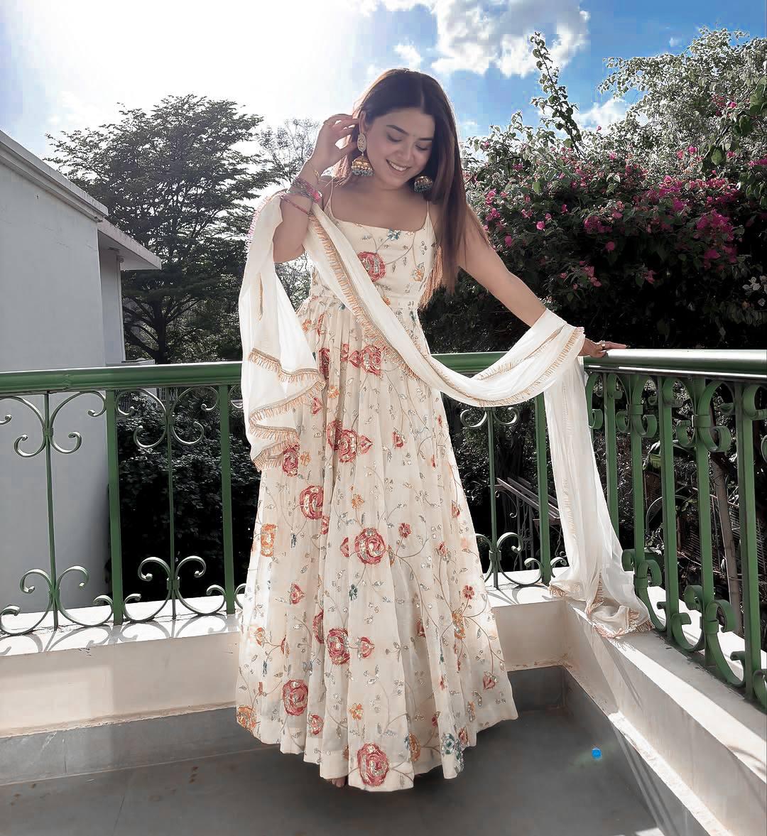 pehraavi Step into effortless charm with our exclusive 3-piece set – crafted for comfort, stitched with grace.