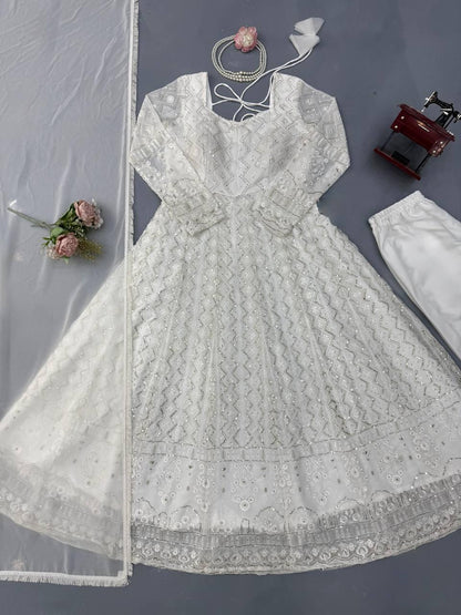 pehraavi Step into effortless charm with our exclusive 3-piece set – crafted for comfort, stitched with grace.