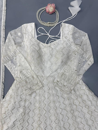 pehraavi Step into effortless charm with our exclusive 3-piece set – crafted for comfort, stitched with grace.