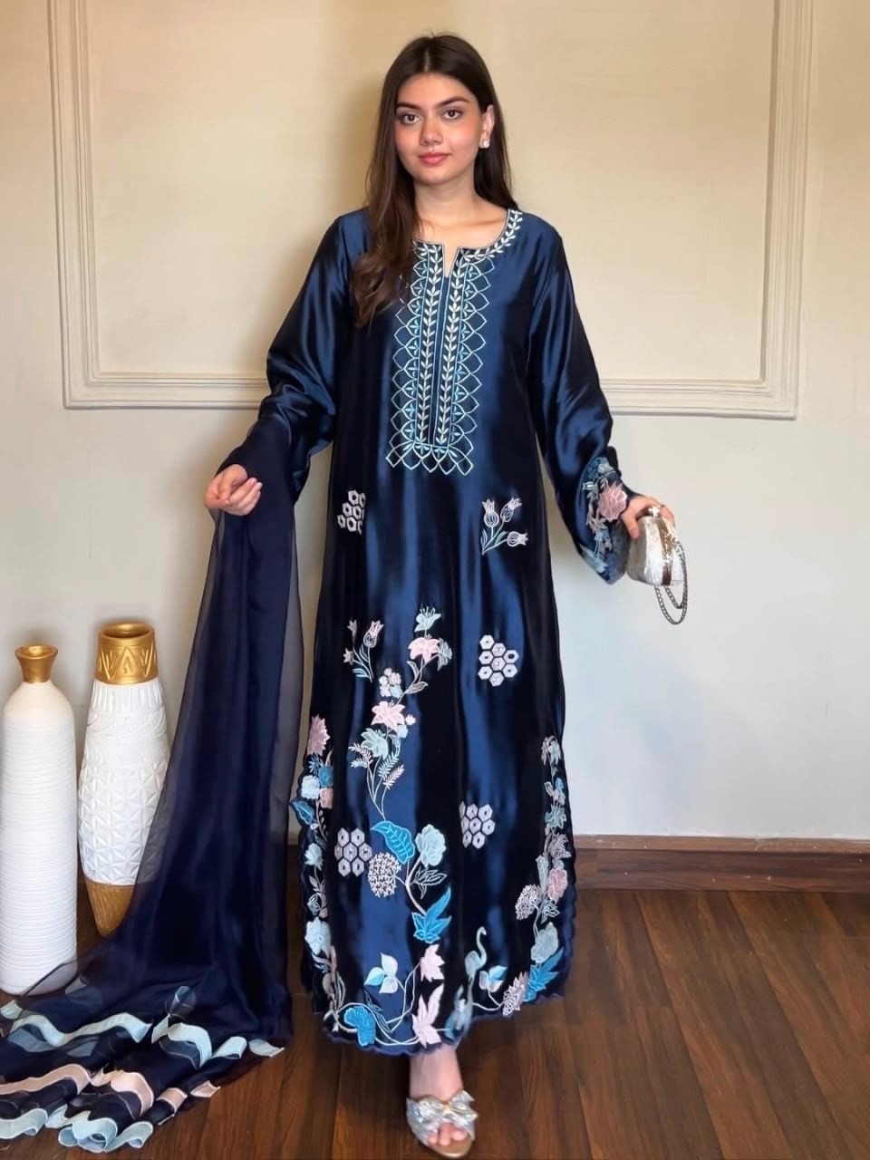 Women's Navy Blue Embroidered Kurta Pant Set with Organza Dupatta | Floral Party Wear Ethnic Suit