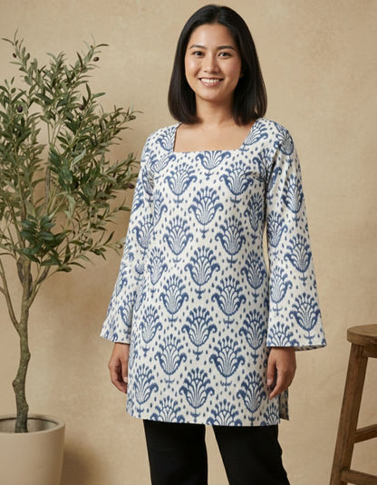 Pehraavii Women White Blue Motif Print Full Sleeves Straight Kurti