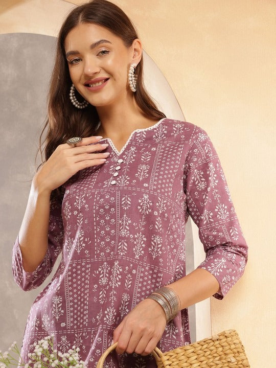 Pehraavii Women Mauve Printed Round Neck Top