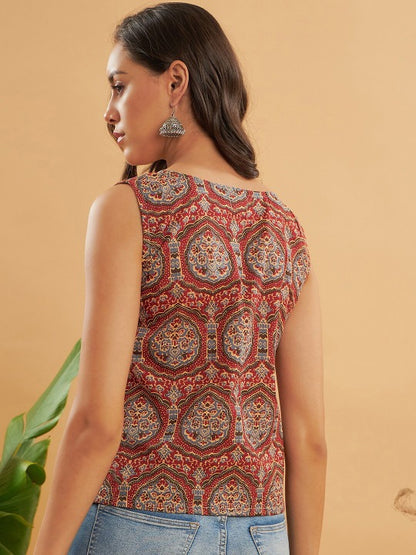 Pehraavii Women Maroon Printed Sleeveless Top